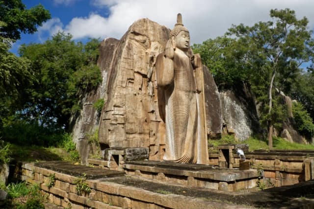 Anuradhapura to Sigiriya